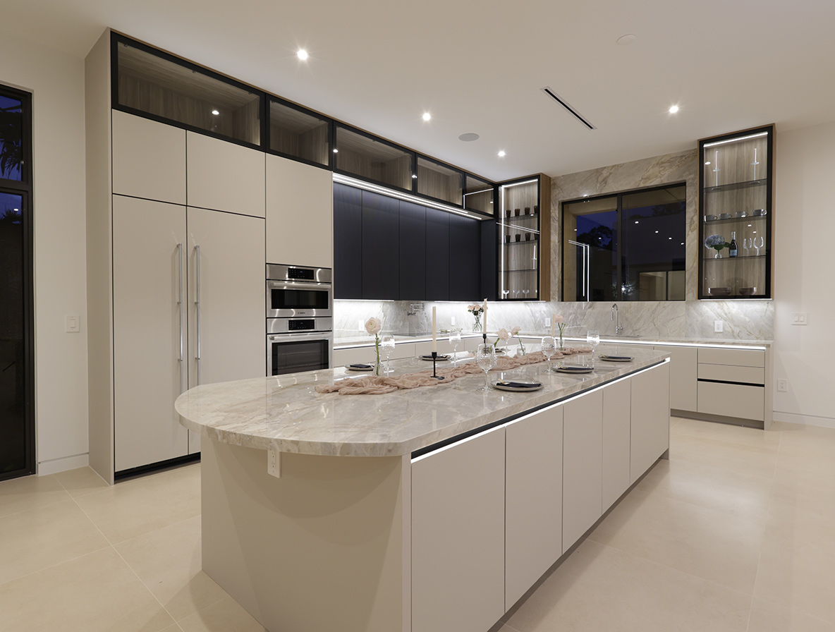 Key Biscayne Villa Curved Quartzite Kitchen